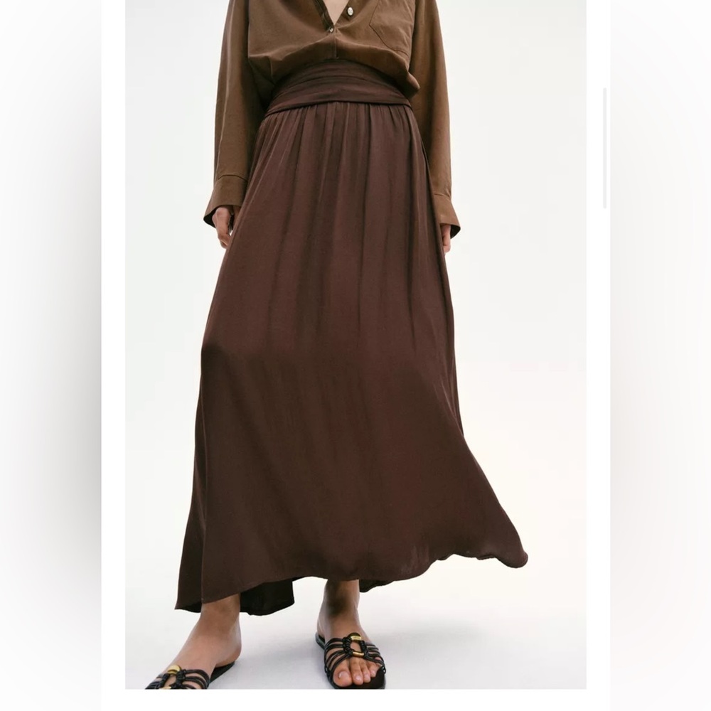 NWT Zara Brown Satin Effect Midi Skirt Pleated Ruched High Waist Womens Medium